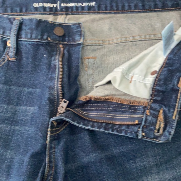 Old Navy skinny jeans. Size 32/32 - Picture 7 of 10